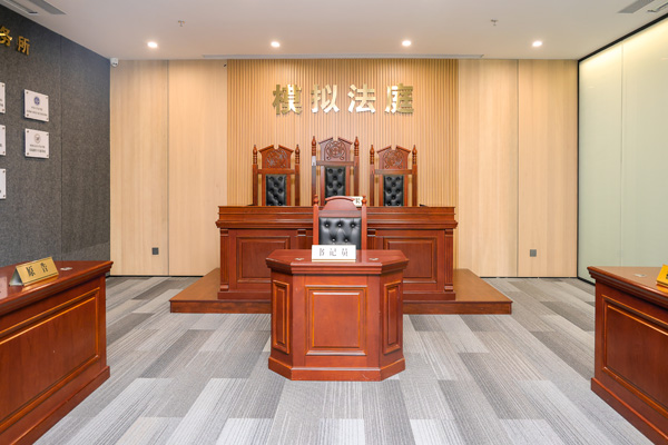 深圳分家析产案件律师怎么选？城中村股份房产分割维权指南